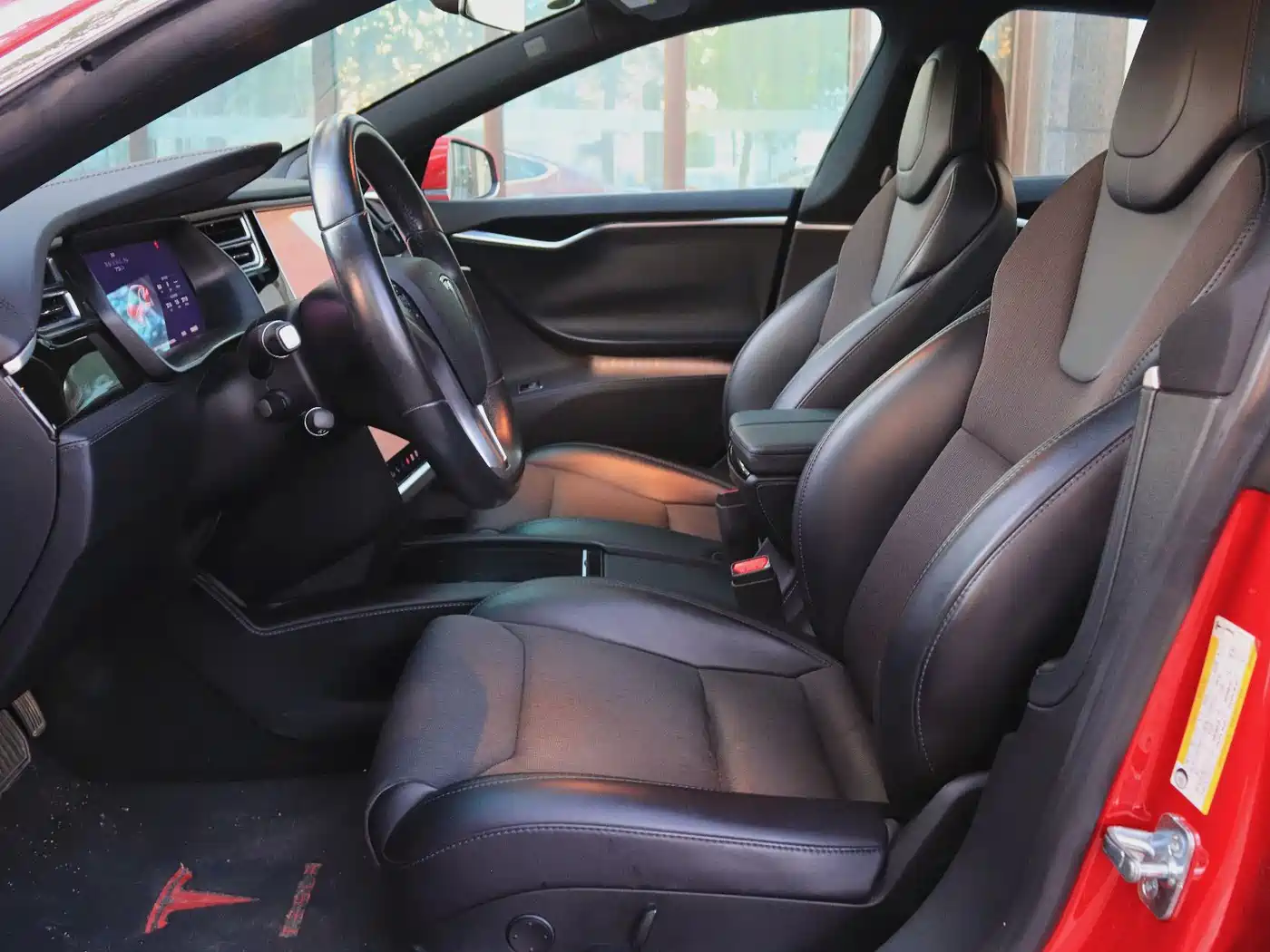 TESLA MODEL S