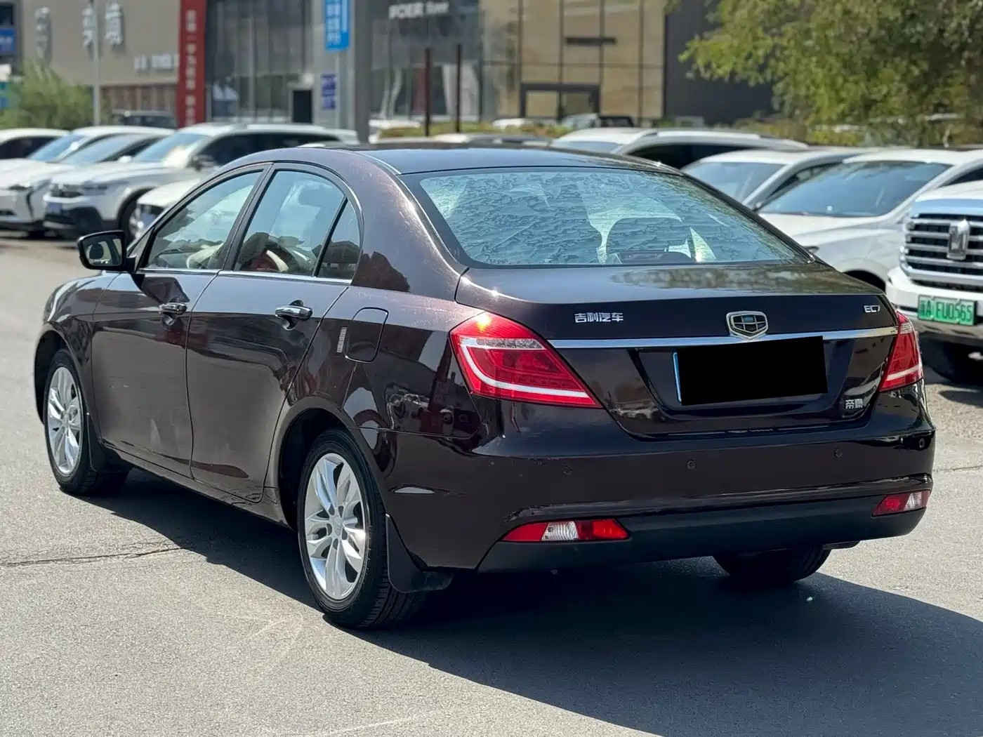 Geely Emgrand 2015 2015 Sedan 1.5L CVT Upward Edition