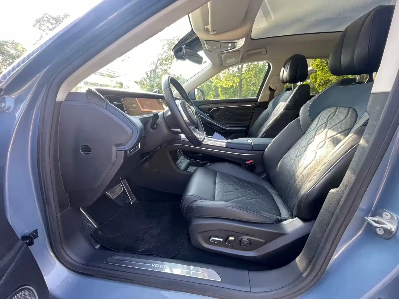 Voyah Auto VOYAH FREE 2021 AWD Standard Range Extender Exclusive Luxury Package фото 5