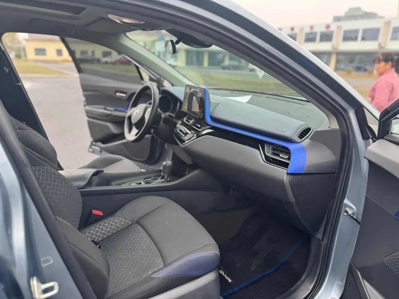 Toyota C-HR 2021 2.0L Comfort Edition фото 7