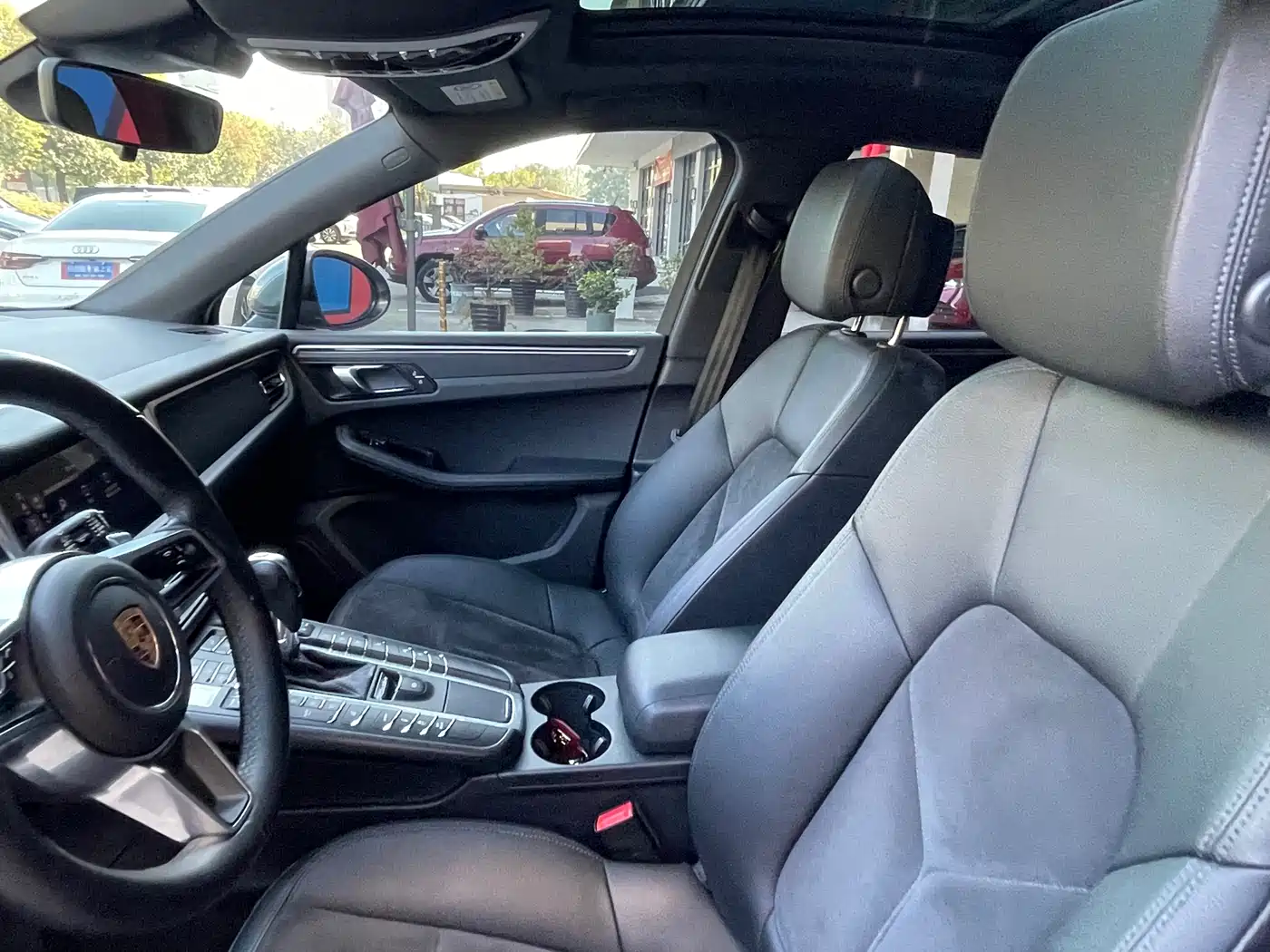 Porsche Macan 2018 Macan 2.0T фото 8