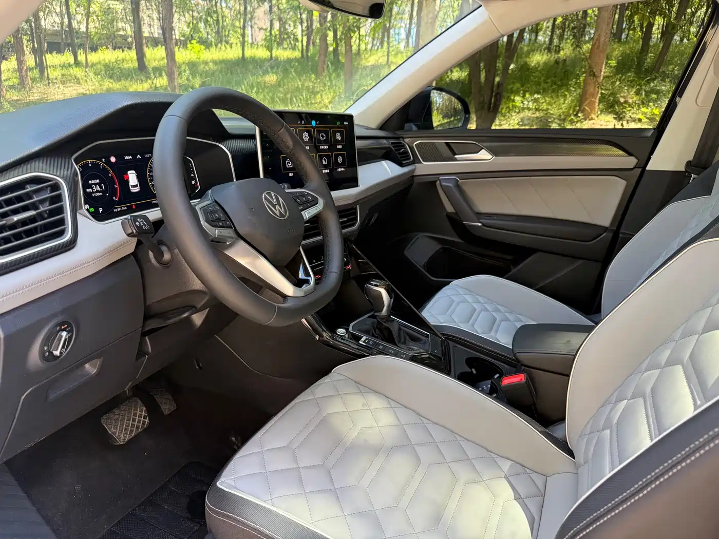 Volkswagen Tayron 2024 330TSI 2WD Luxury Plus Advanced фото 7