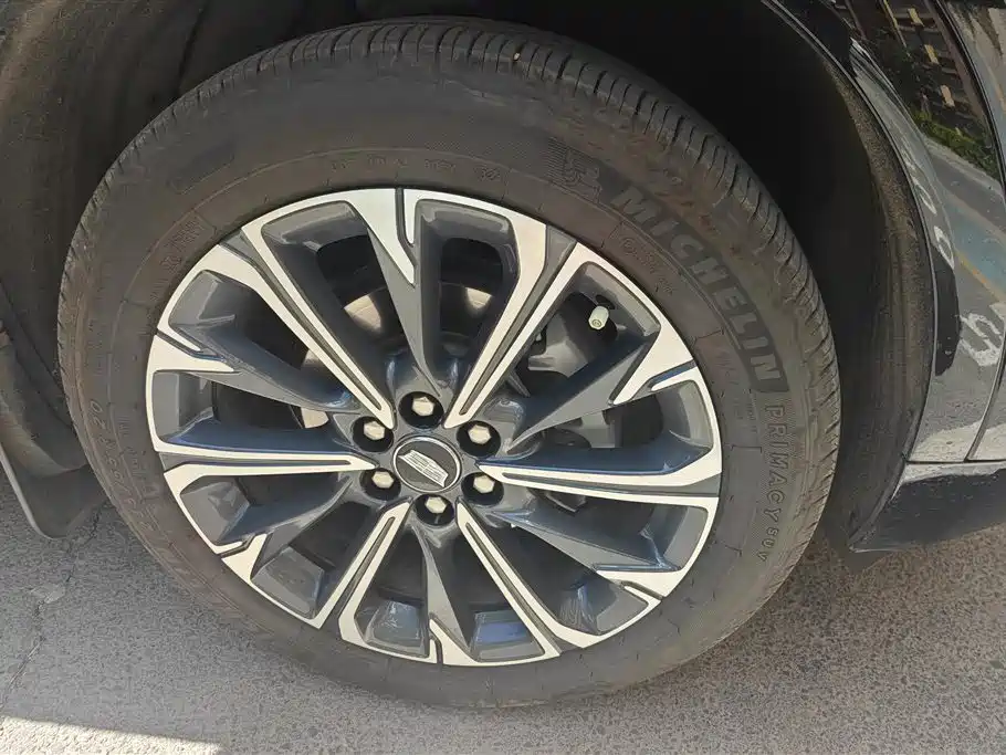Cadillac XT5 2025 2.0T Luxury фото 6