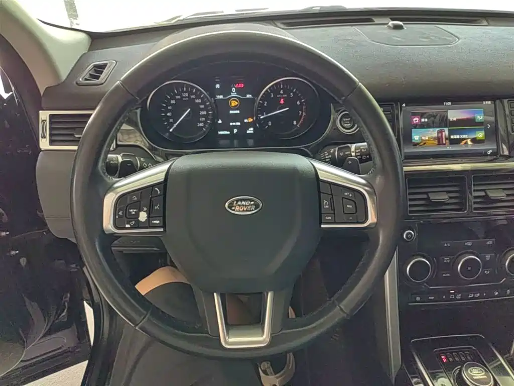 Land Rover Discovery Sport 2019 240PS SE Edition China VI фото 3