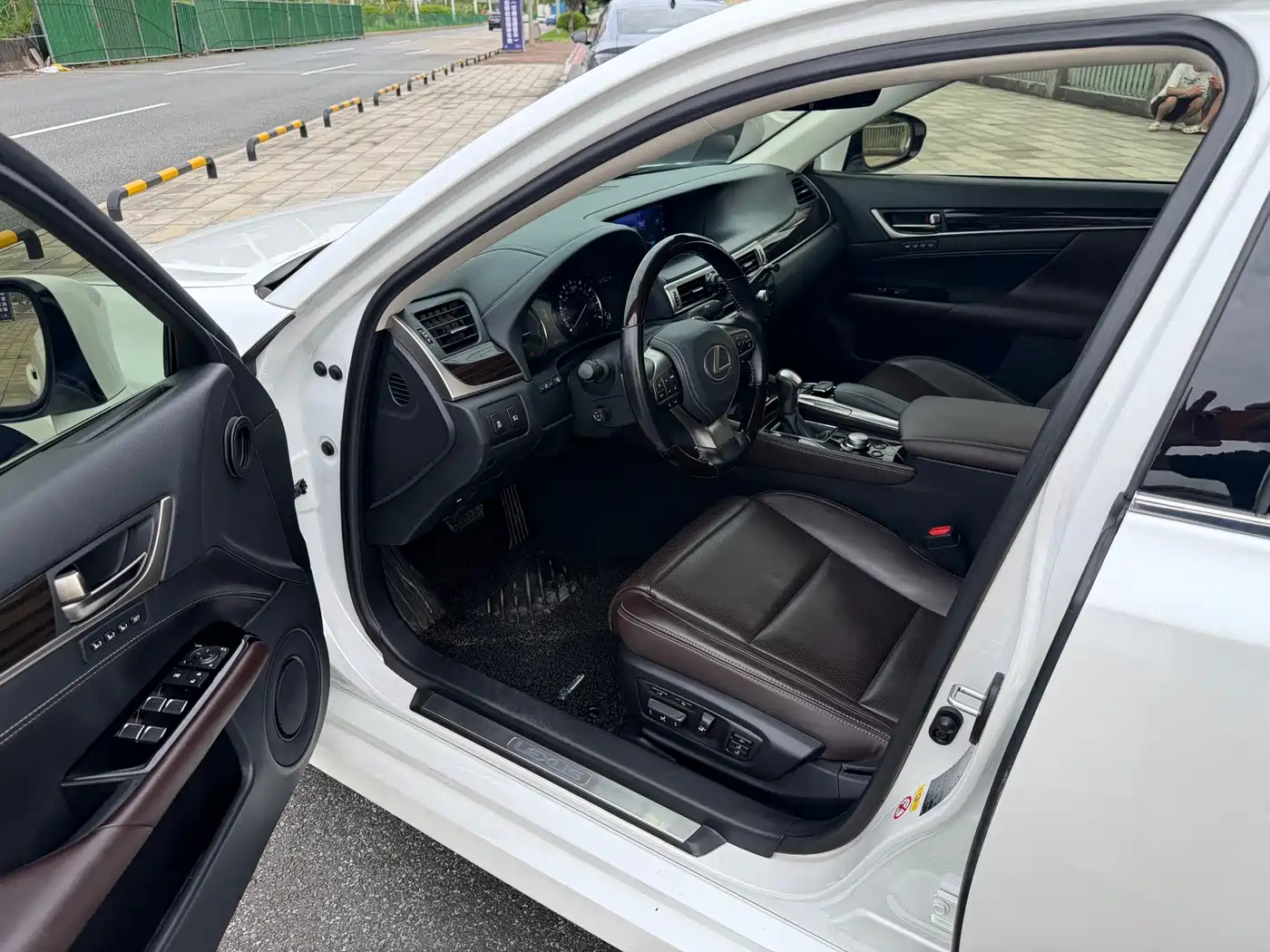 Lexus GS 2018 2016 300h Luxury Edition