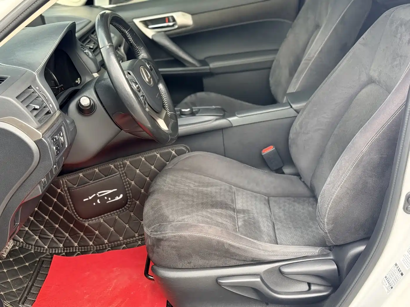Lexus CT 2017 2014 CT200h Comfort Monochrome