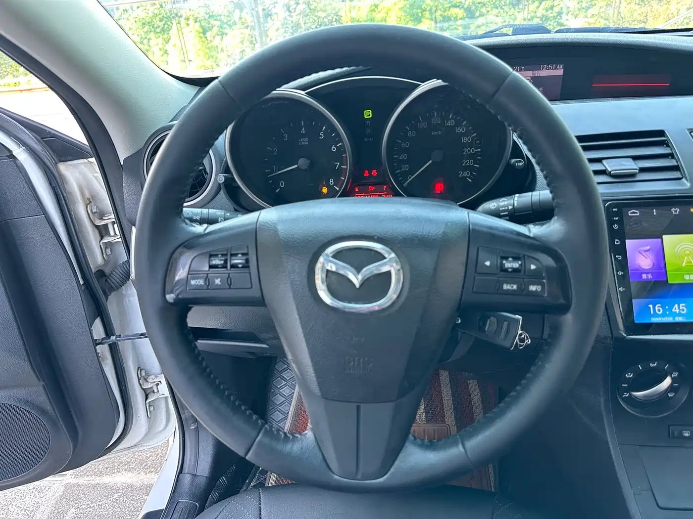 Mazda Mazda3 Axela 2013 2011 Sedan 1.6L Automatic Elite