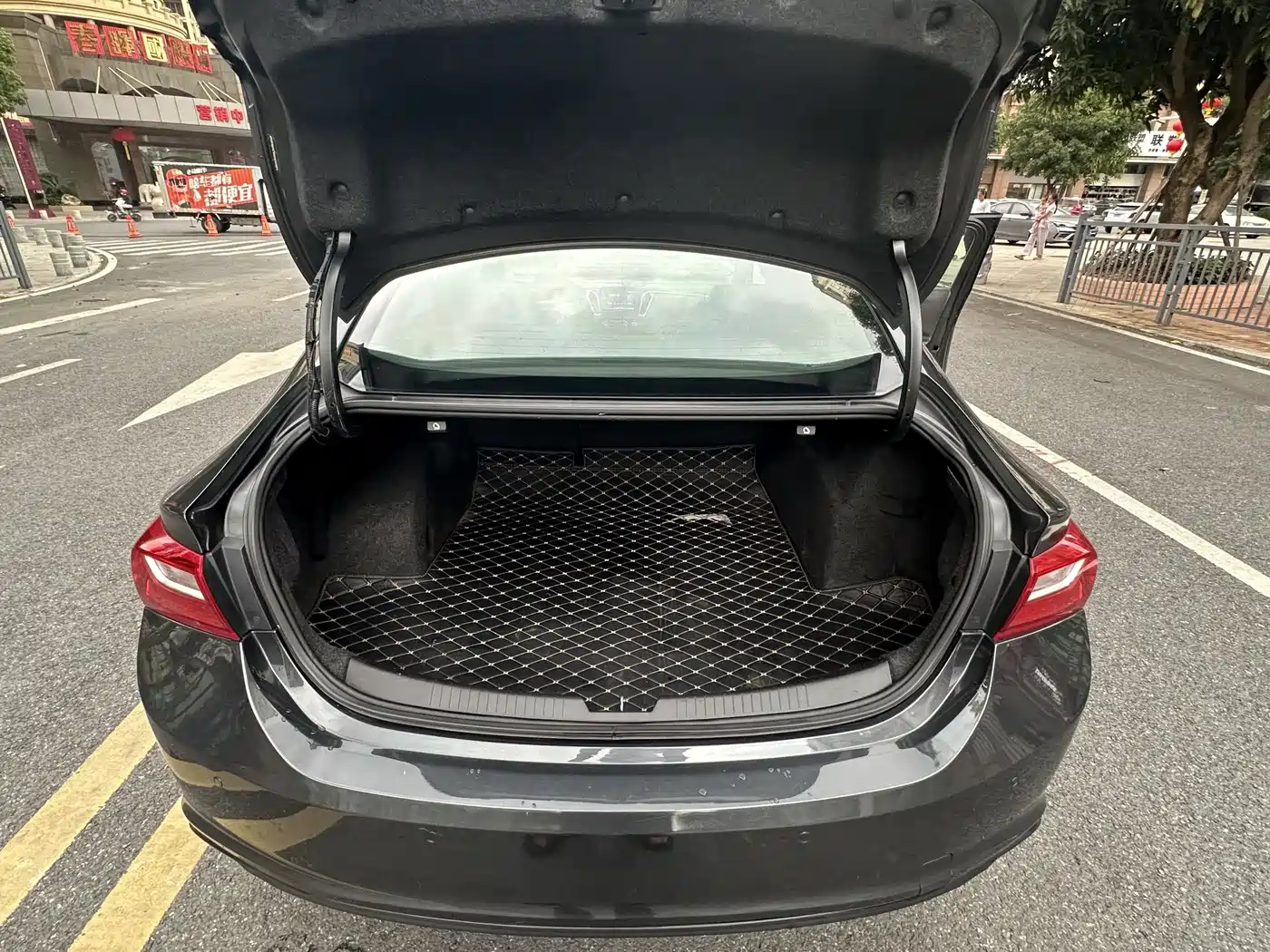 Chevrolet Malibu XL 2018 530T Auto RuiChi Edition фото 11
