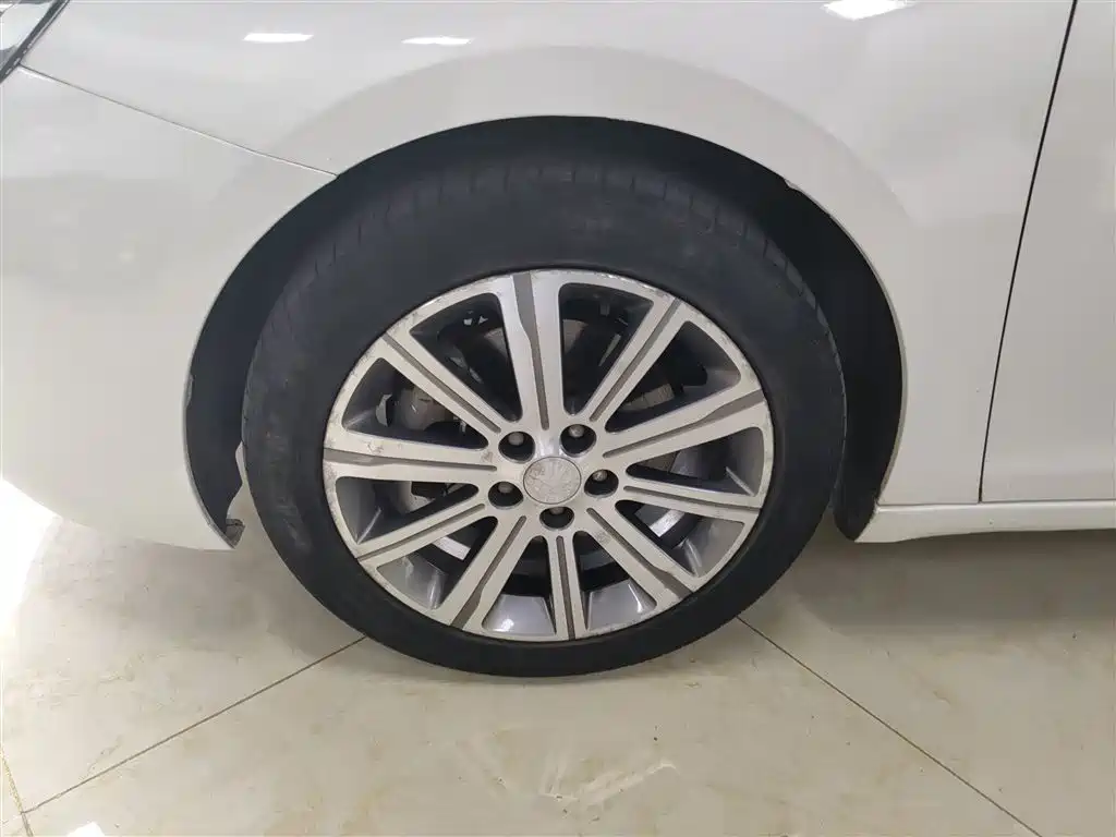 Peugeot 408 2016 1.6T Automatic Luxury Edition фото 23