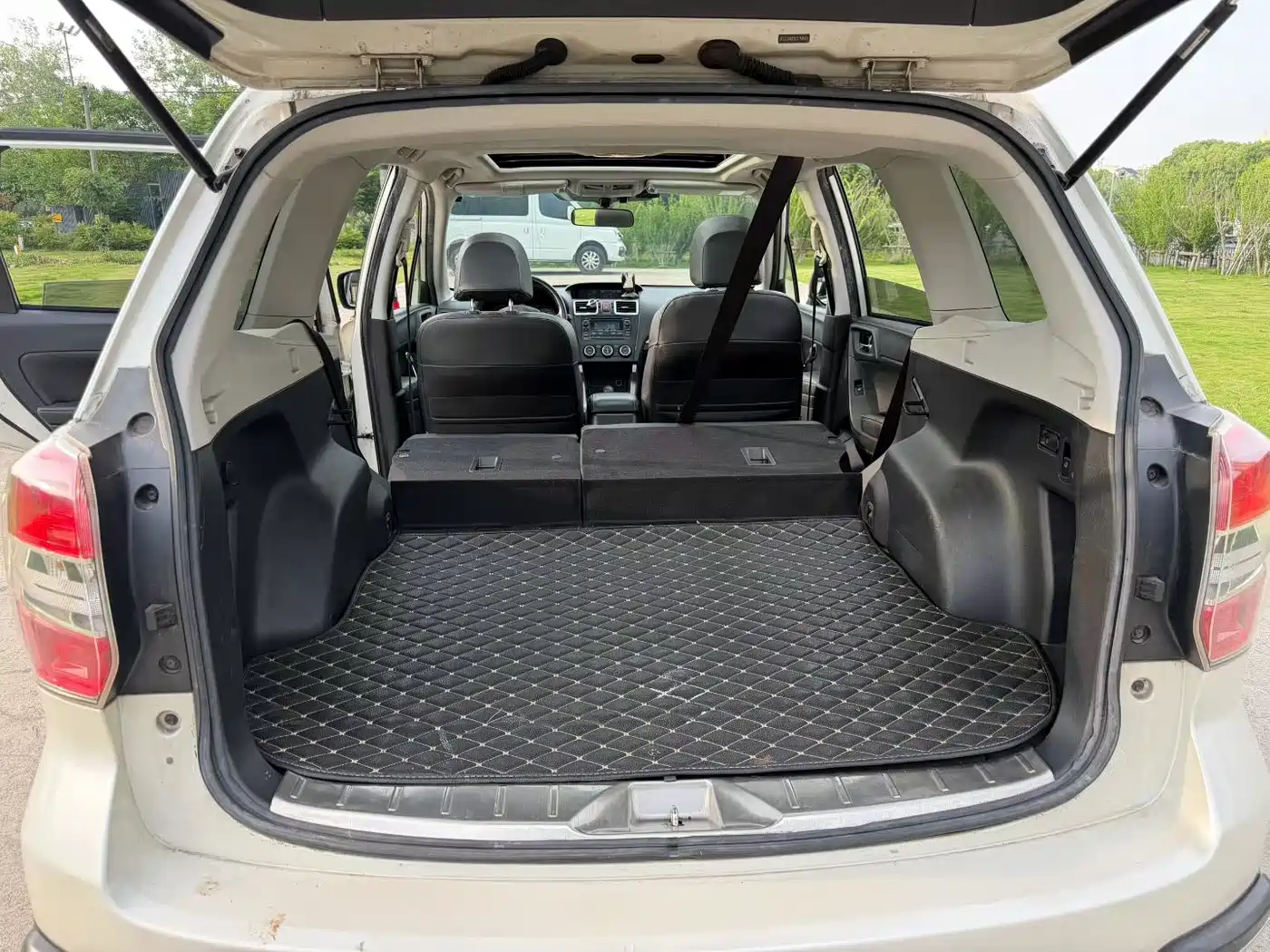 Subaru Forester 2013 2.5i Automatic Luxury Edition фото 17