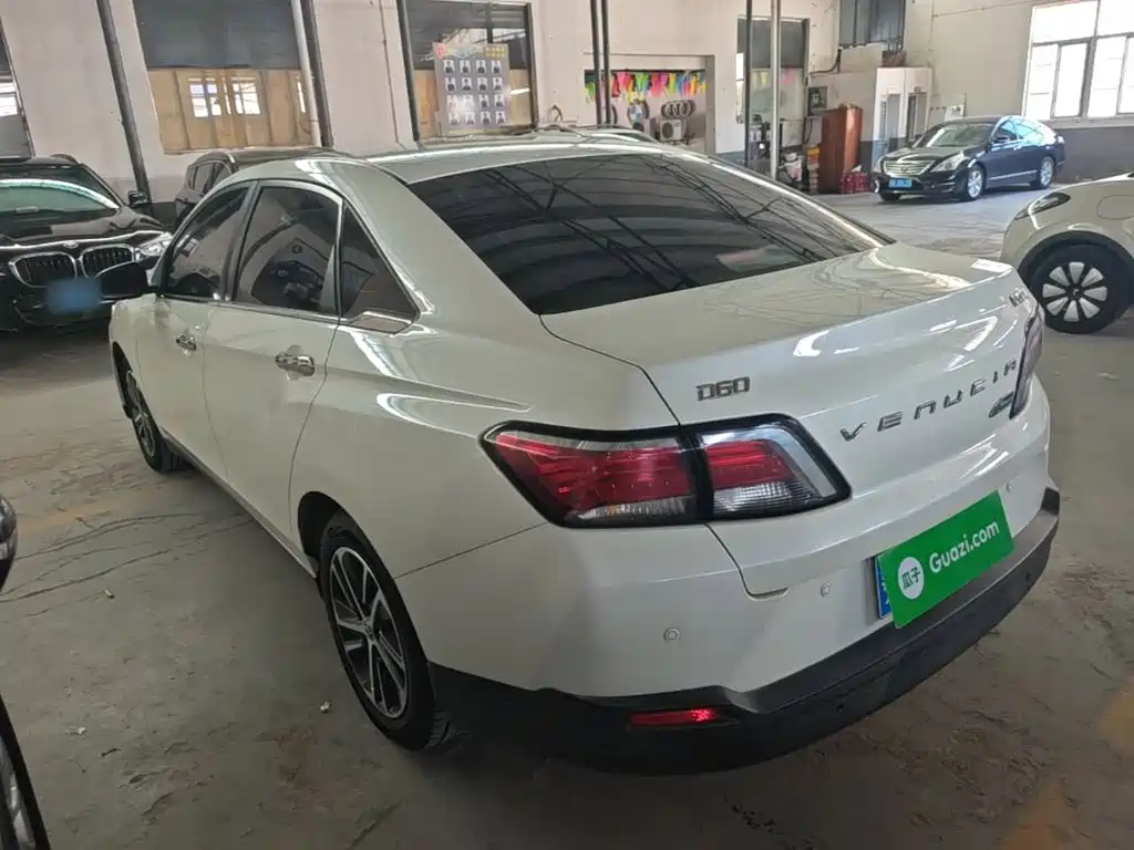 Venucia D60 2017 2018 1.6L CVT Smart Elite Edition