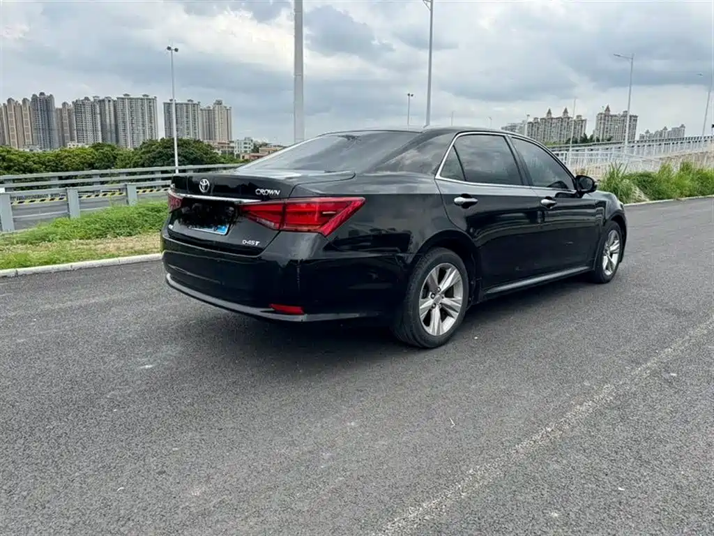 Toyota Crown 2015 2.0T Fashion фото 4