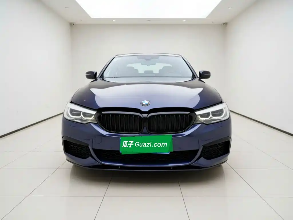 Photo 2 - BMW 5 Series