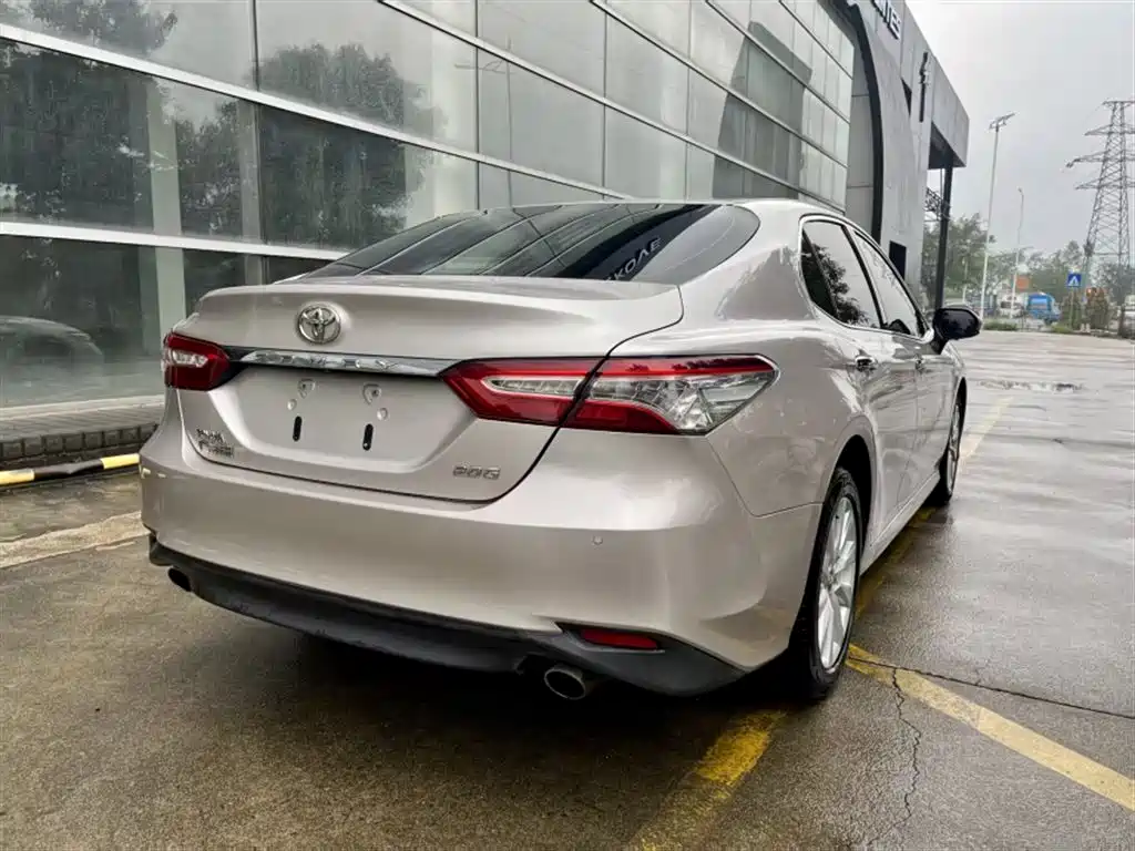 Toyota Camry 2018 2.0G Luxury Edition фото 23