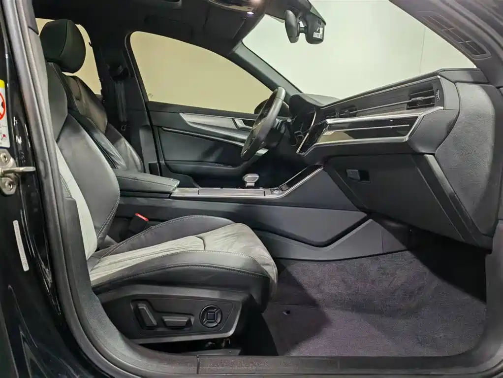 AUDI A6L NEW ENERGY