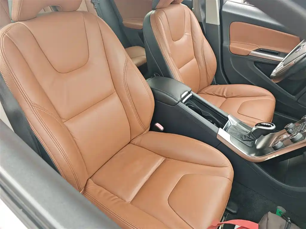 Фото 25 - Volvo S60