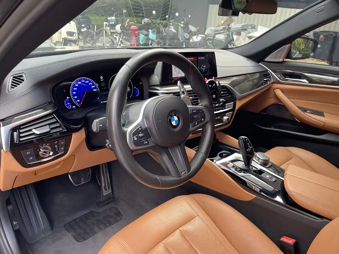 BMW 5 Series 2019 530Li Leading M Sport Package фото 10
