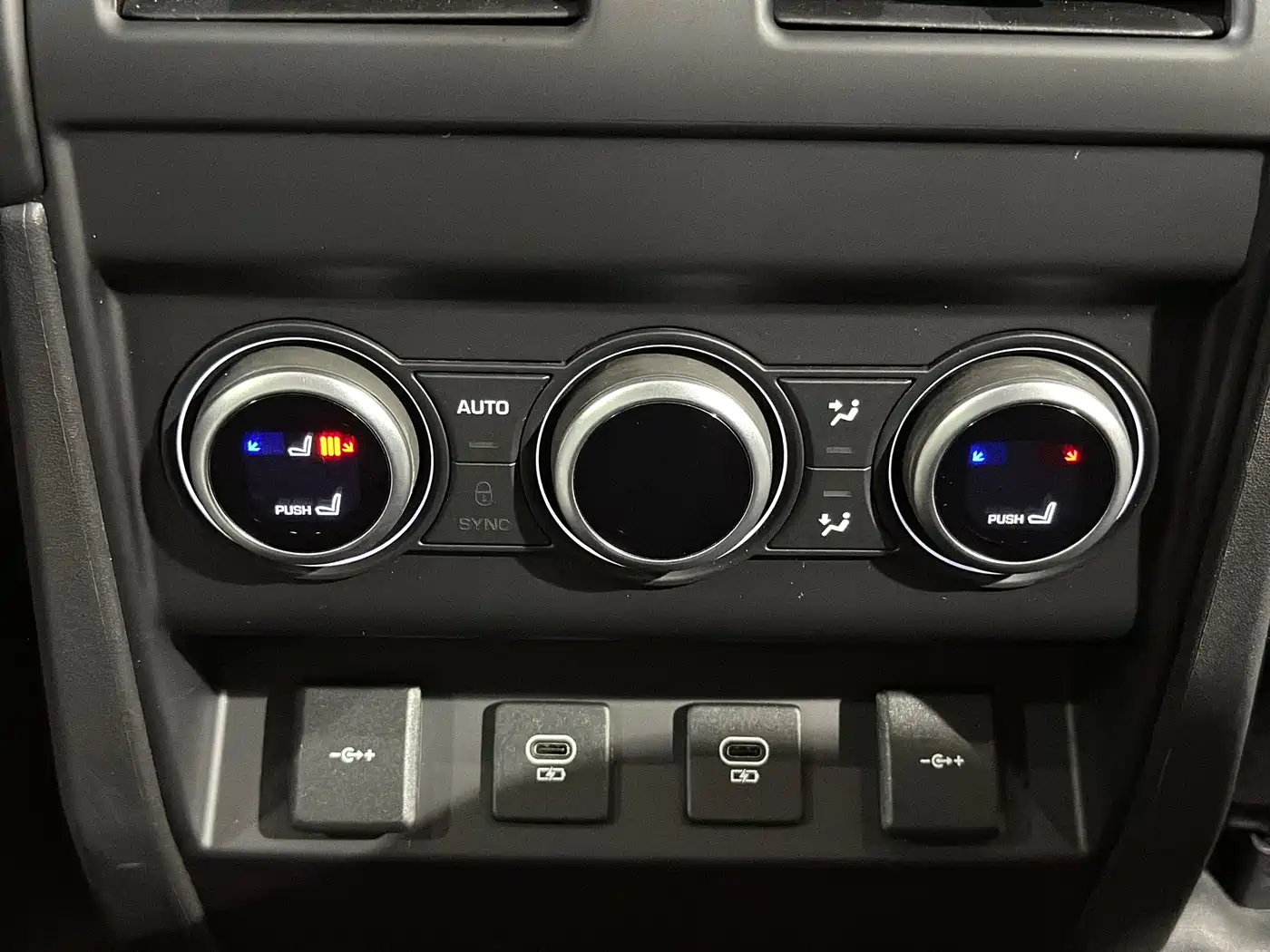 Land Rover Defender 2022 110 P400 X фото 37