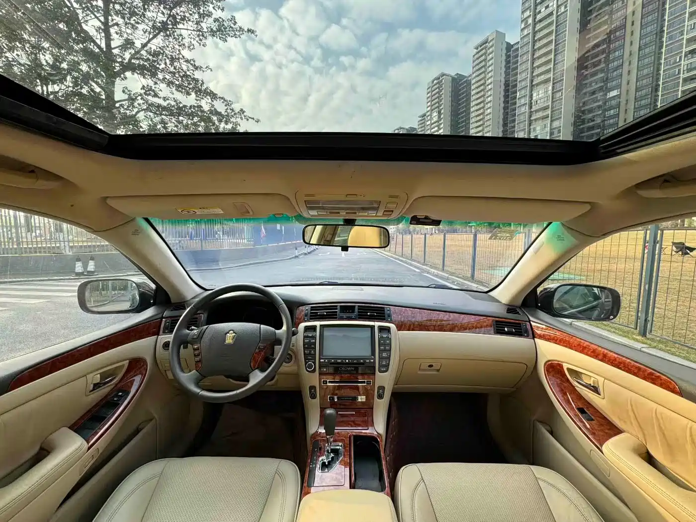 Toyota Crown 2009 2.5L Royal Special Enhanced Edition фото 5