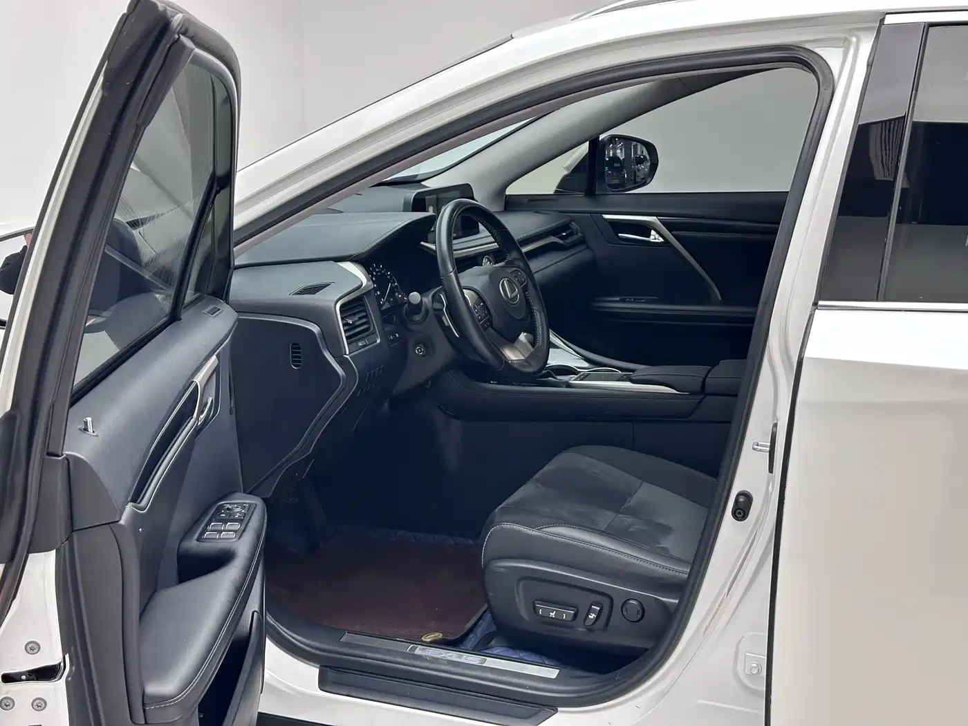 Lexus RX 2020 300 2WD Elite Edition China VI фото 6