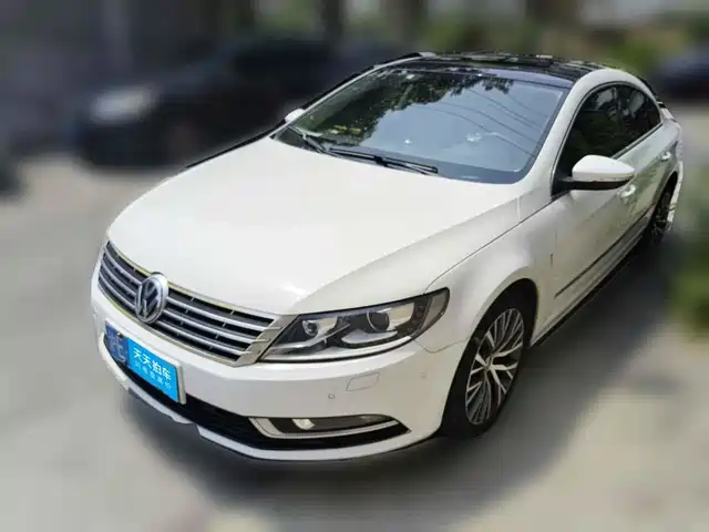 Volkswagen FAW-Volkswagen CC 2016 Model 1.8TSI Luxury — фото 1