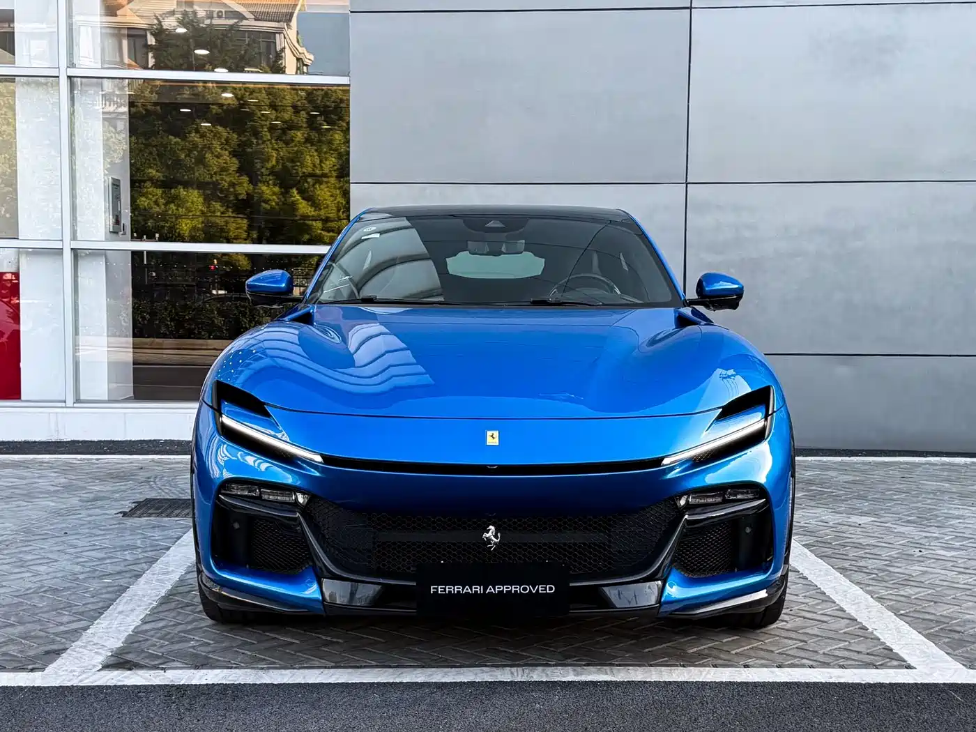 Ferrari Purosangue 2023 6.5L V12