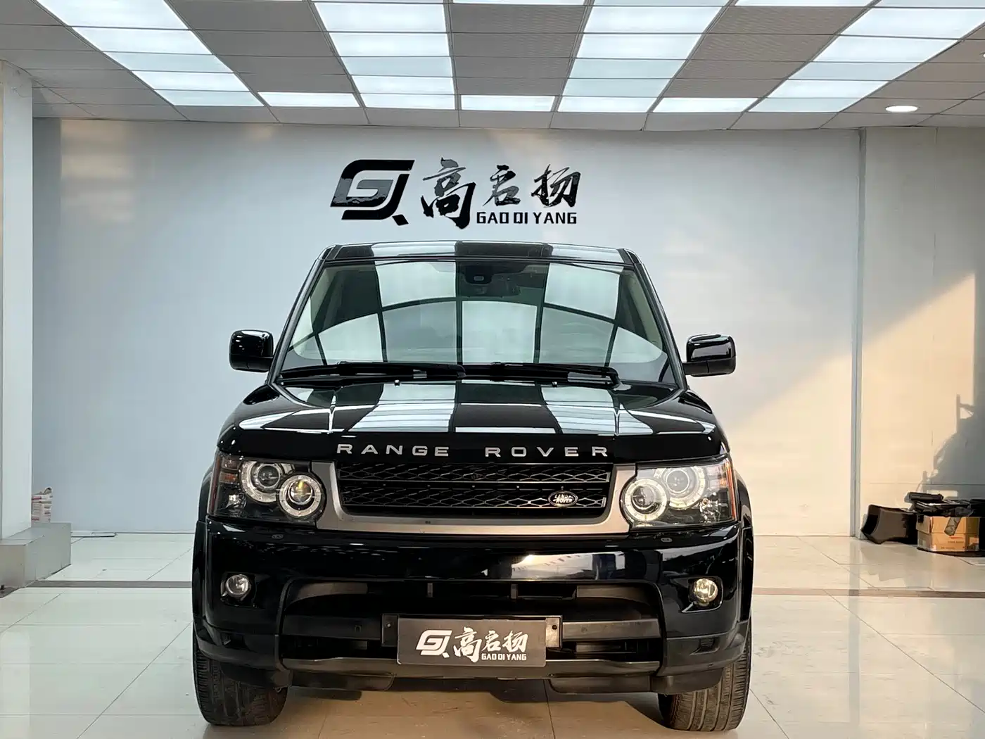 Land Rover Range Rover Sport 2011 5.0 SC V8 HSE фото 2