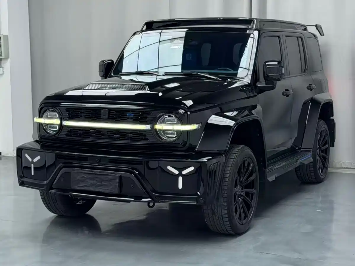 Crossboundary Auto Co-created Tank 300 2023 2.0T Cyber Knight
