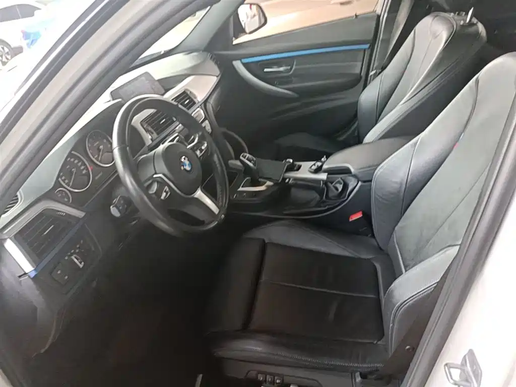 BMW 3 Series 2019 320i M Sport Package фото 15