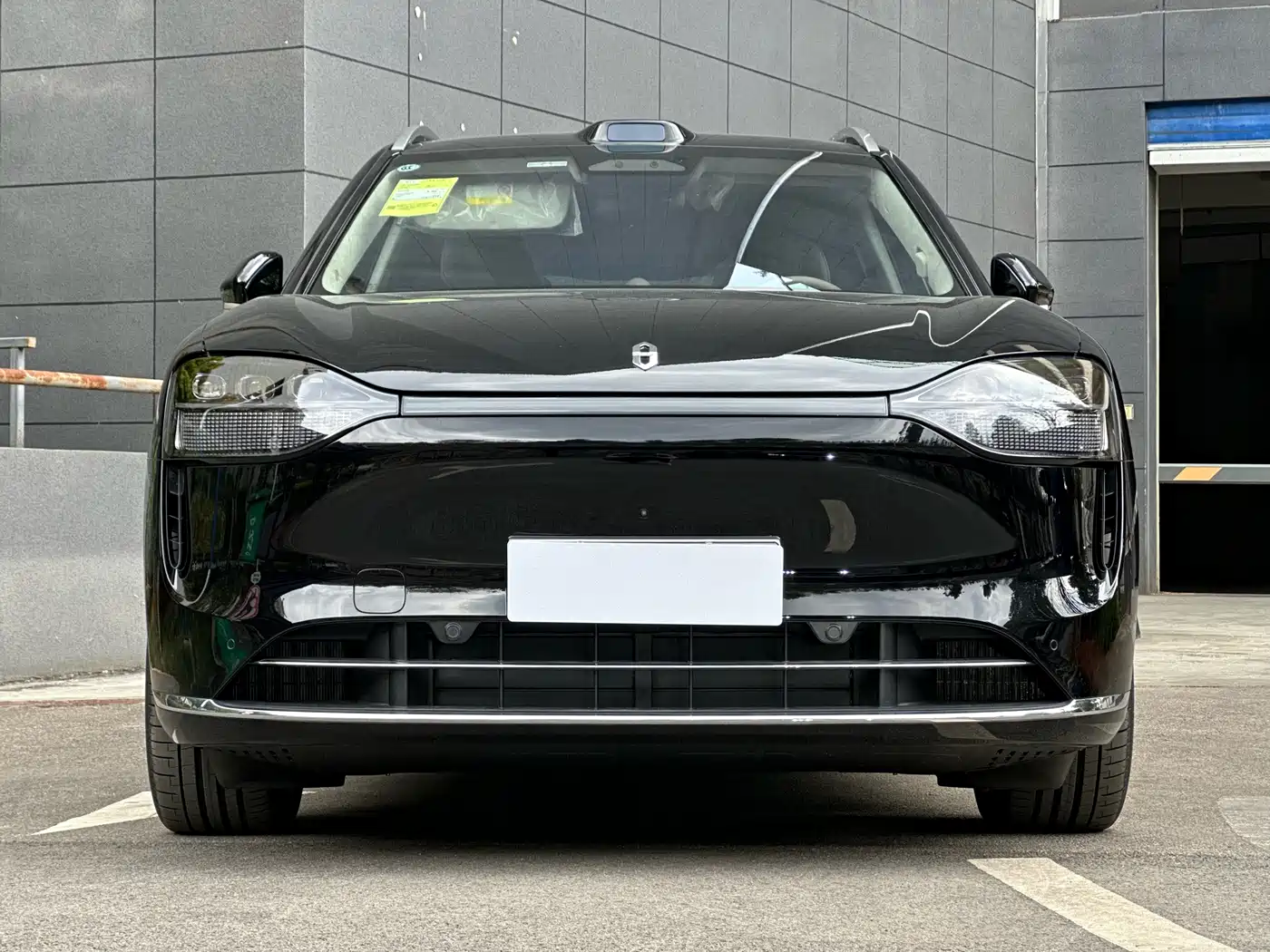AITO Wenjie AITO M9 2025 Extended Range Ultra 52kWh 6-Seater фото 3