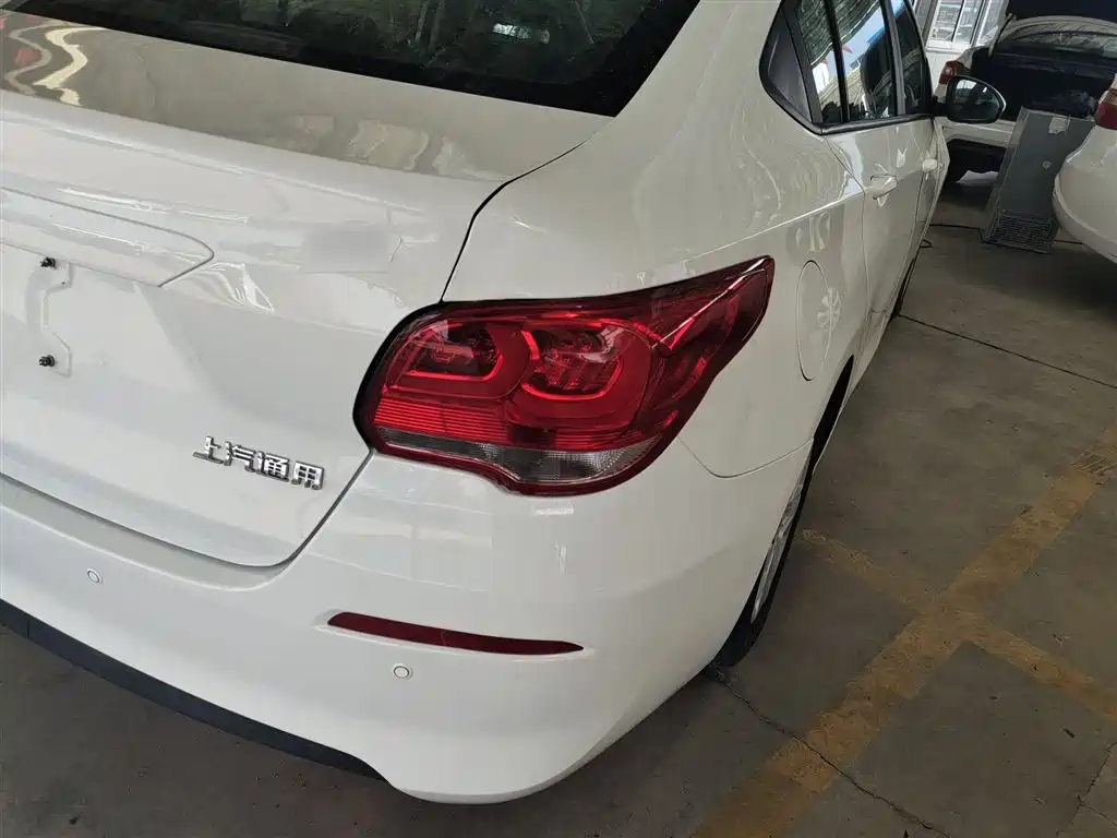 Chevrolet Cavalier 2019 320 Auto Sunroof Enjoyment Edition фото 24