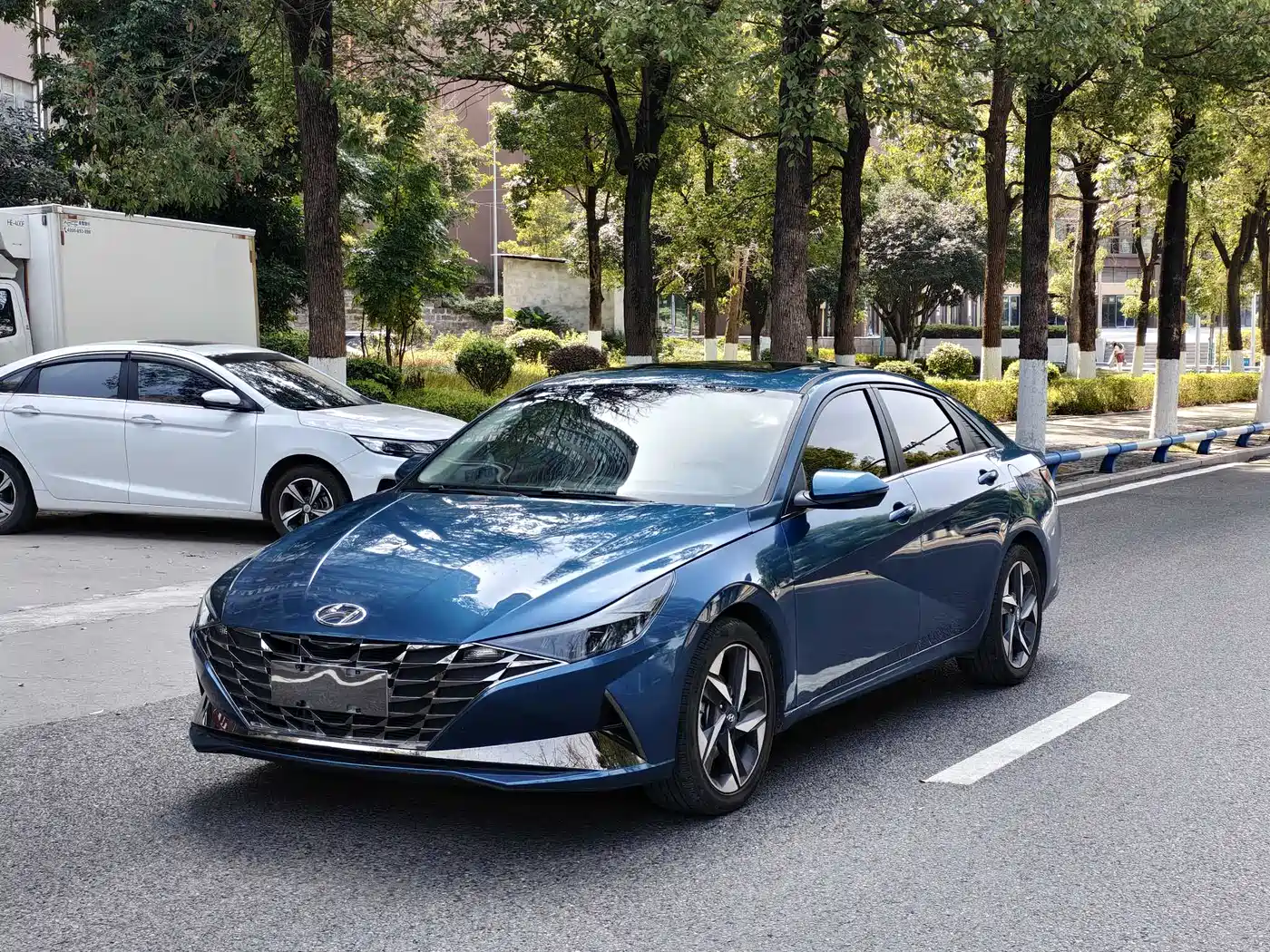 Hyundai Elantra 2022 1.5L CVT GLS Leading Edition
