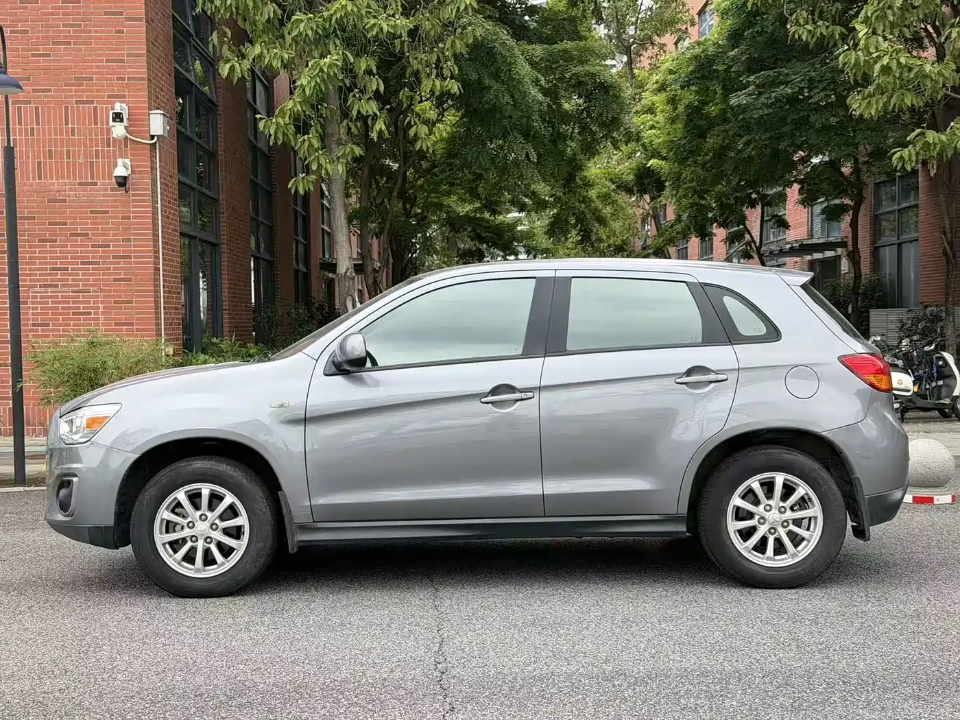 Mitsubishi ASX 2013 2.0L CVT 2WD Elite фото 2
