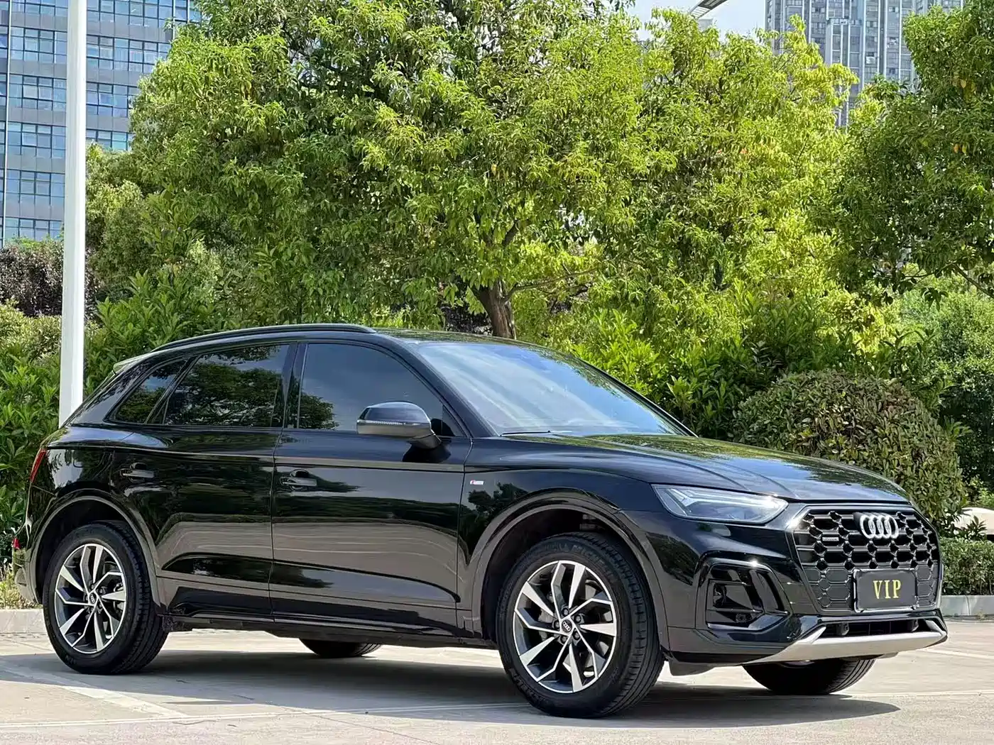 Audi Q5L 2023 40T Luxury Dynamic фото 3