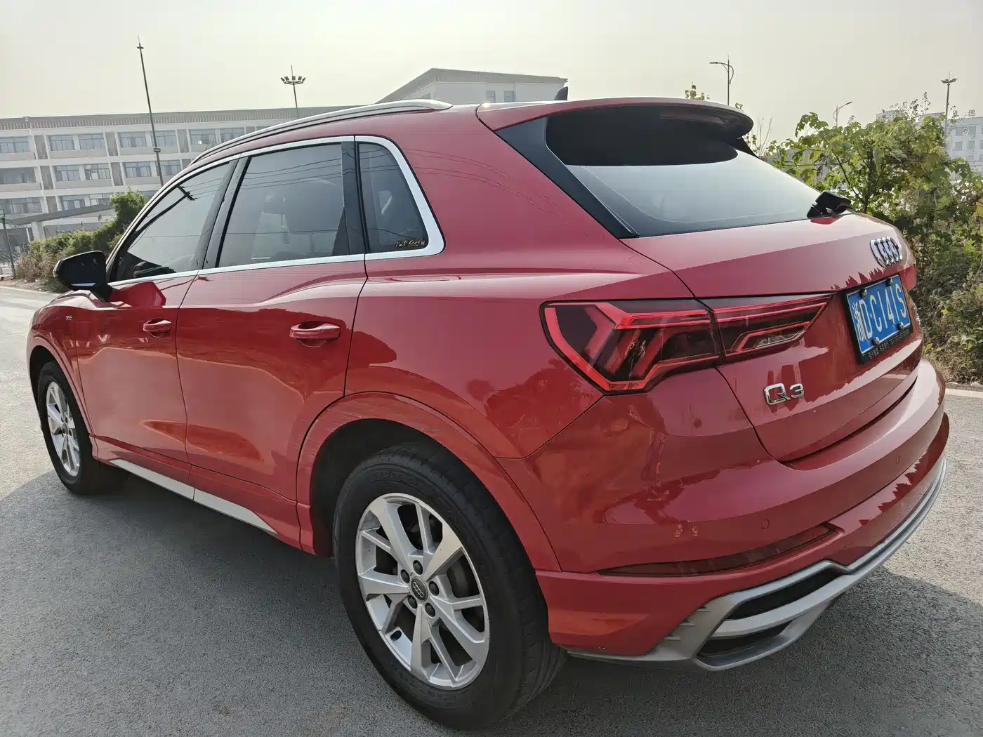 AUDI Q3