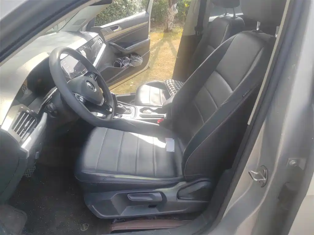 Volkswagen Lavida 2021 1.5L Auto Comfort Edition фото 8