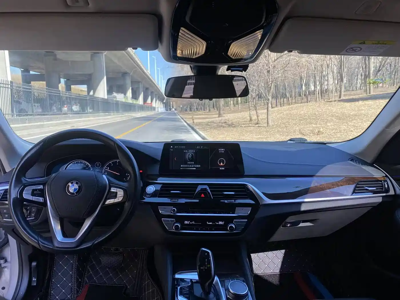 BMW 5 Series 2018 525Li Luxury Package фото 4