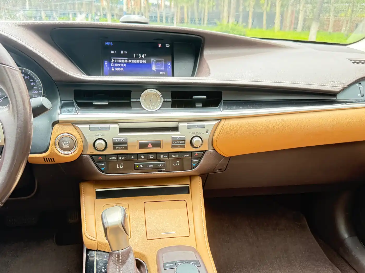 Lexus ES 2015 200 Elite Edition фото 13
