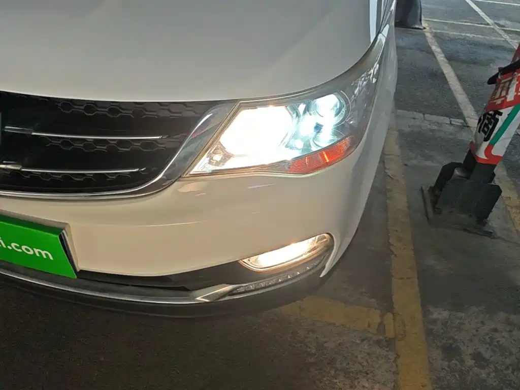Baojun 730 2018 2016 1.8L iAMT Luxury 7-seater