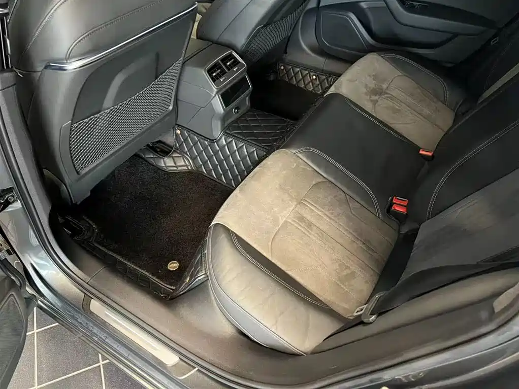 Audi A6L 2021 45 TFSI Exclusive Elegance фото 12