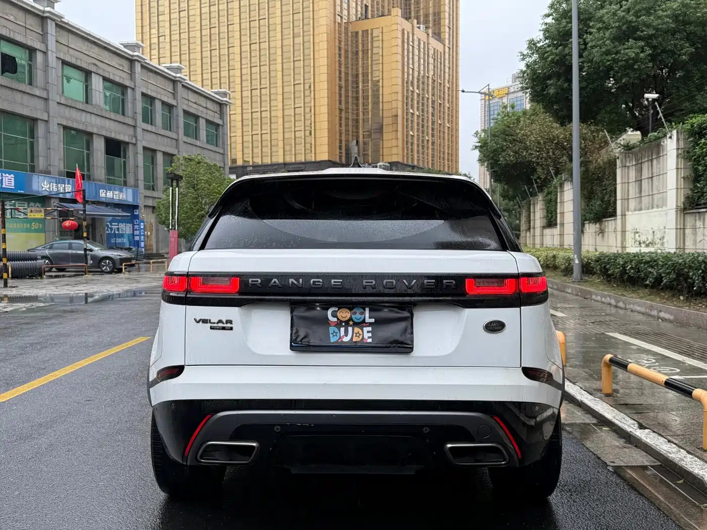 Фото 4 - Land Rover Range Rover Velar