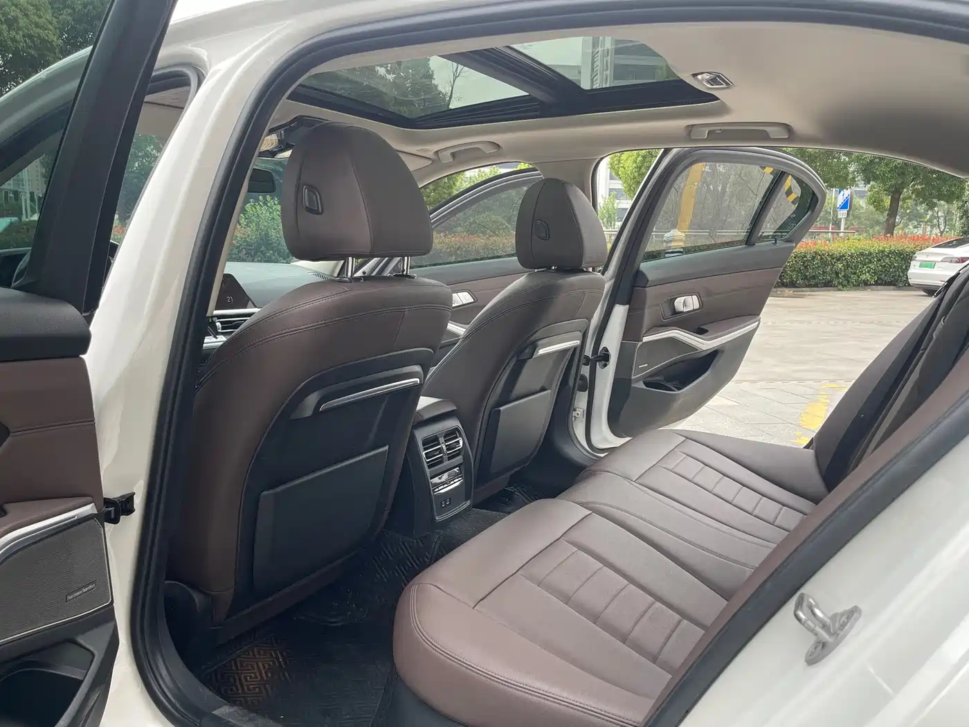 BMW 3 Series 2020 Facelift 325Li M Sport Night Edition фото 7