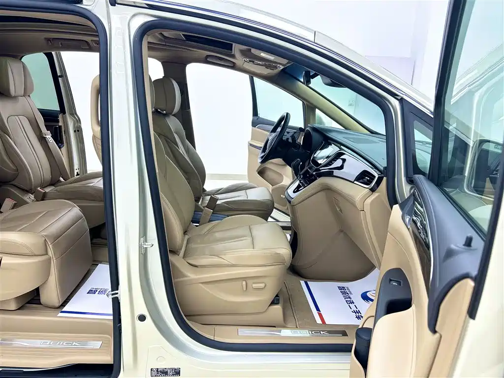 Buick GL8 2017 ES 28T Flagship China V фото 19
