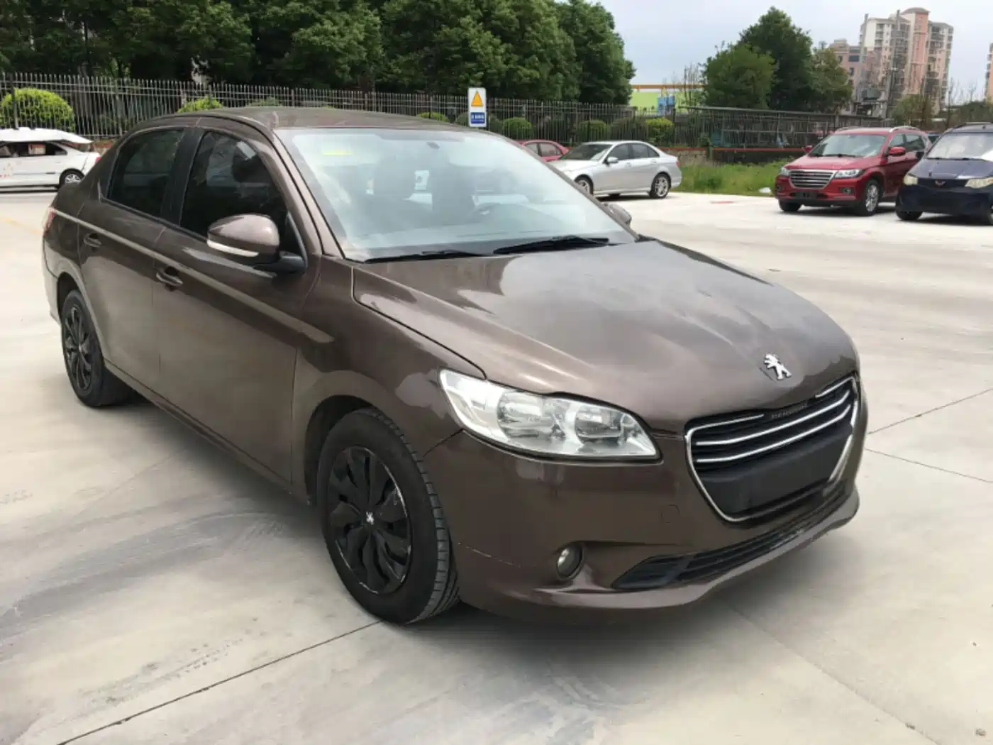 Peugeot 301 2014 1.6L Automatic Comfort Edition фото 3