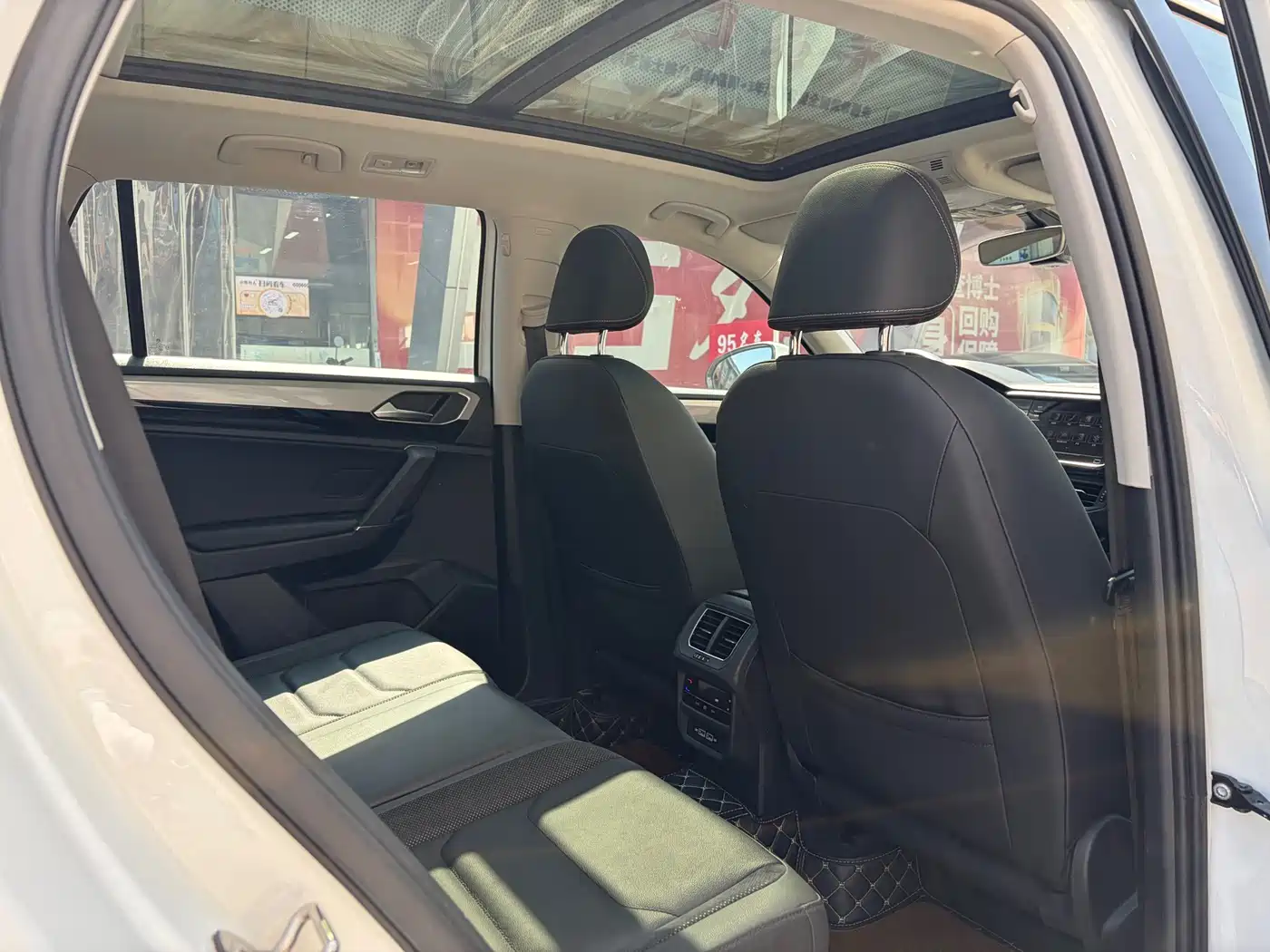 Volkswagen Tayron 2020 280TSI 2WD Luxury Smart Edition фото 8