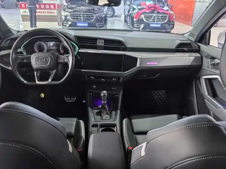 Audi Q3 2024 40 TFSI Fashion Sport фото 11