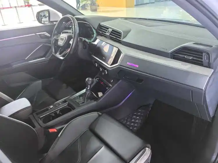 Audi Q3 2024 40 TFSI Fashion Sport фото 15
