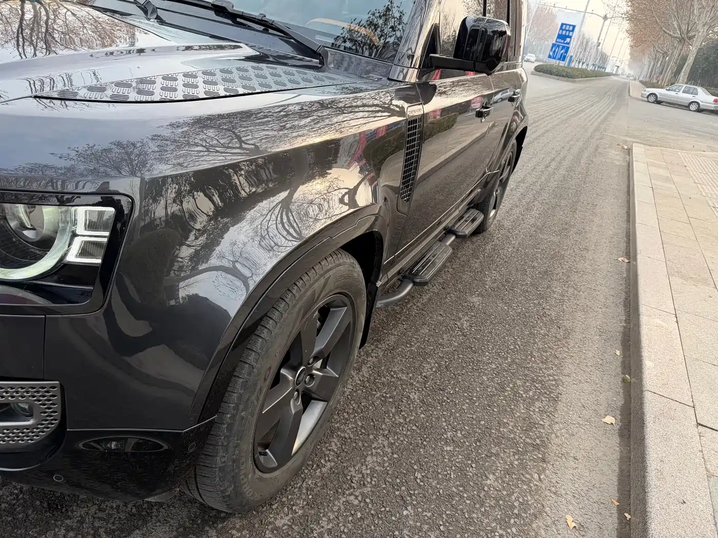 Land Rover Defender 2022 110 P400 Dark Special Edition фото 3