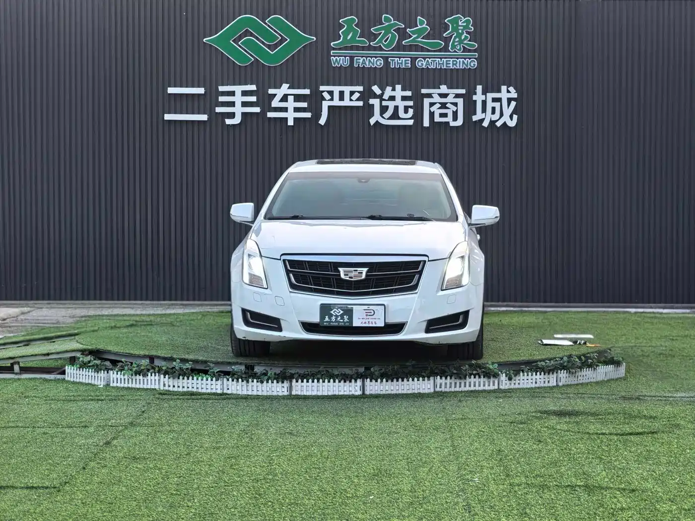 Cadillac XTS 2016 28T Luxury фото 2