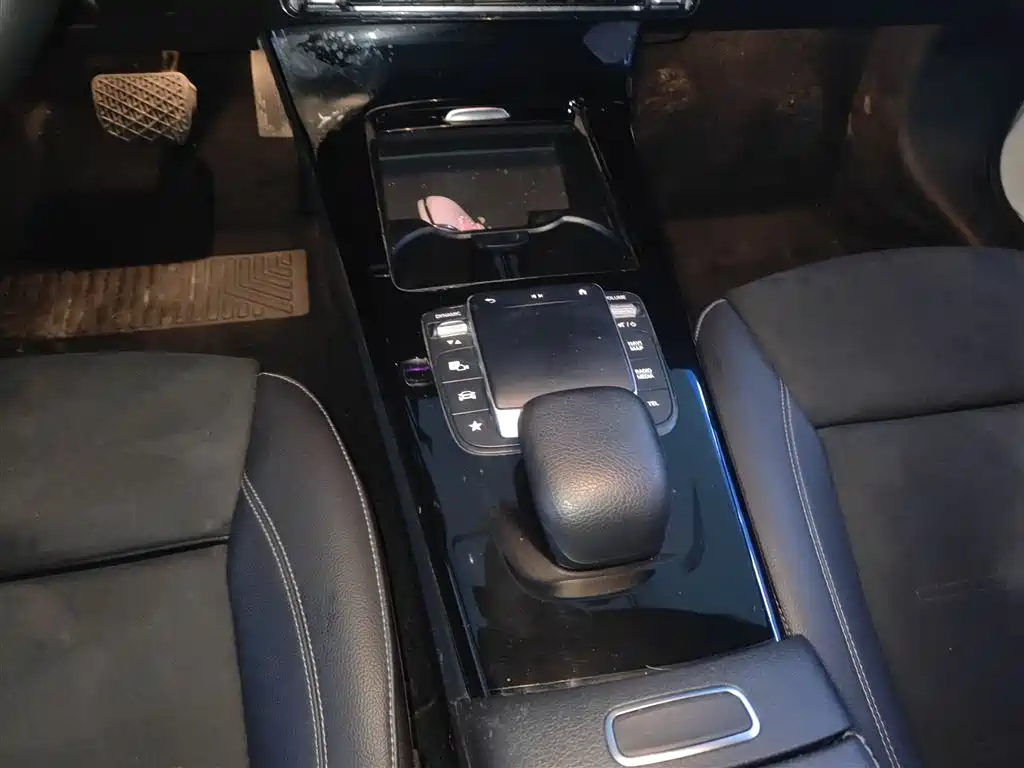 Mercedes-Benz A-Class 2021 A 200 L Sport Sedan Fashion Edition фото 12